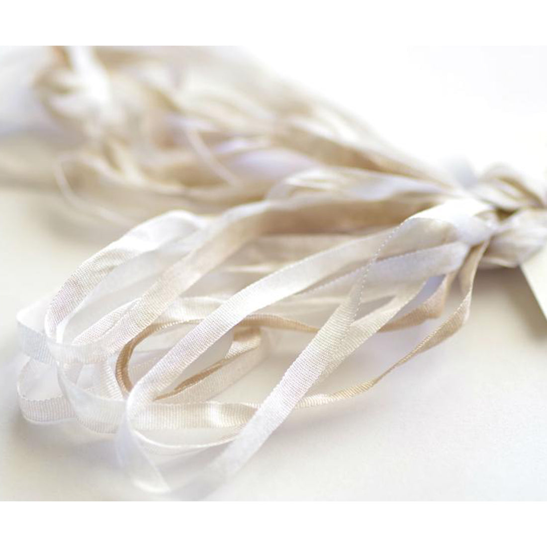 Silken Ribbons SR4044