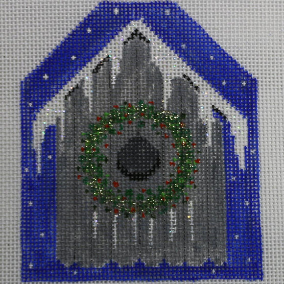 Grey Birdhouse w/ Wreath