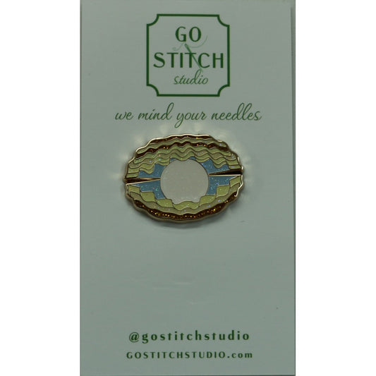 Scallop Pearl Needle Minder