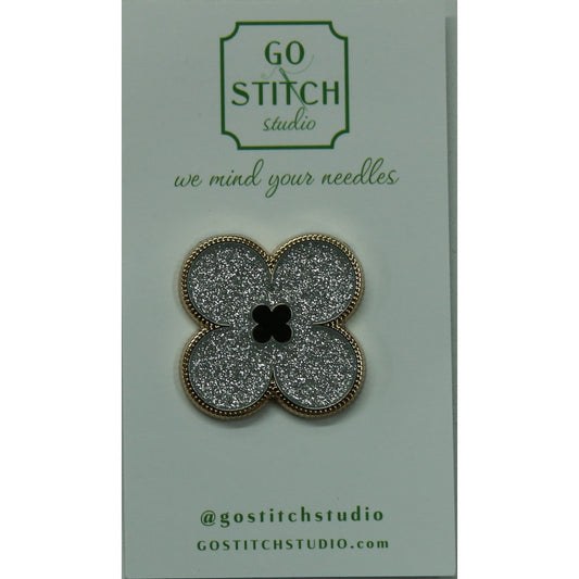 Silver Glitter Clover Needle Minder