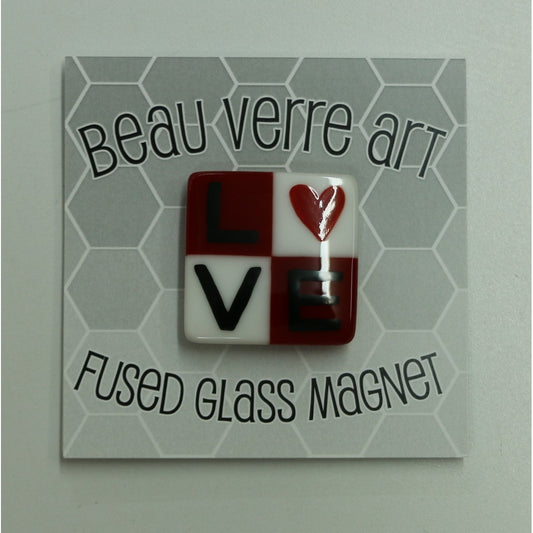 LOVE Square Needle Minder