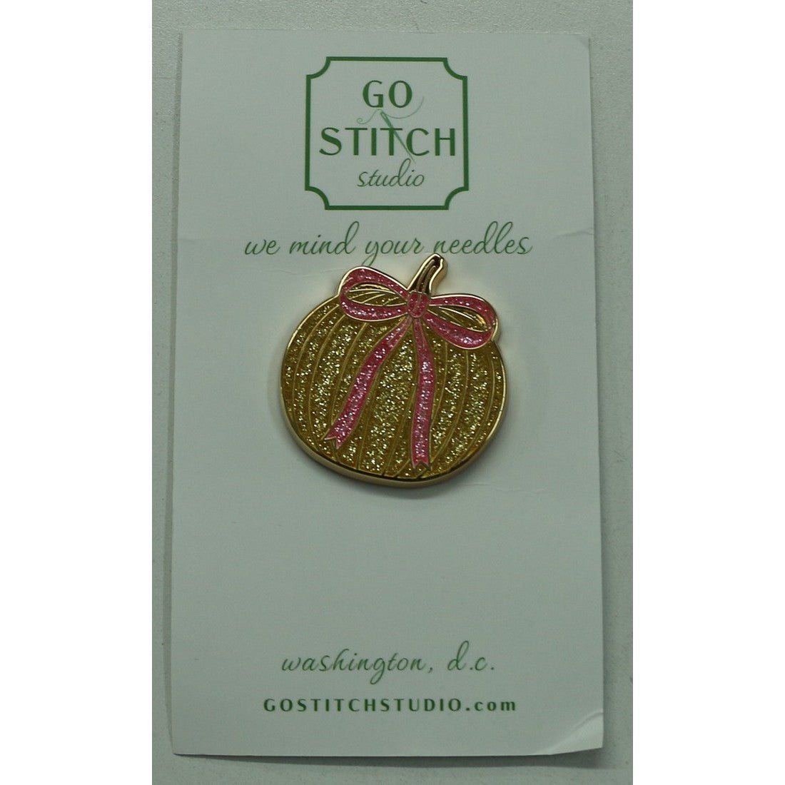 Gold Pumpkin Bow Needle Minder