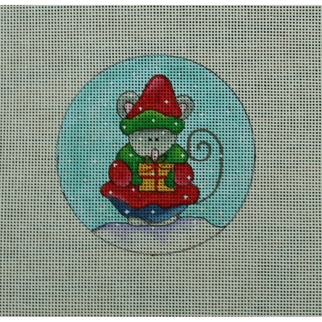 Christmas Mouse, Present