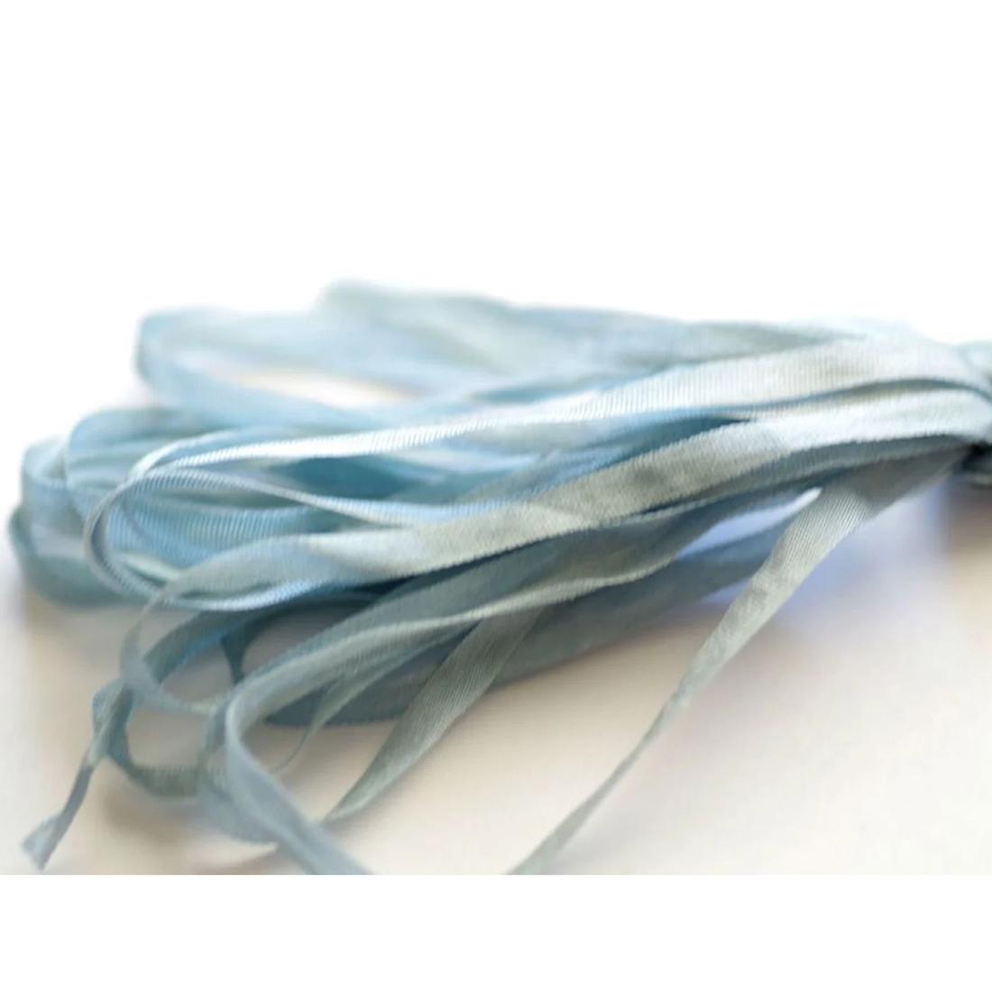 Silken Ribbons SR4049 – Pocket Full of Stitches